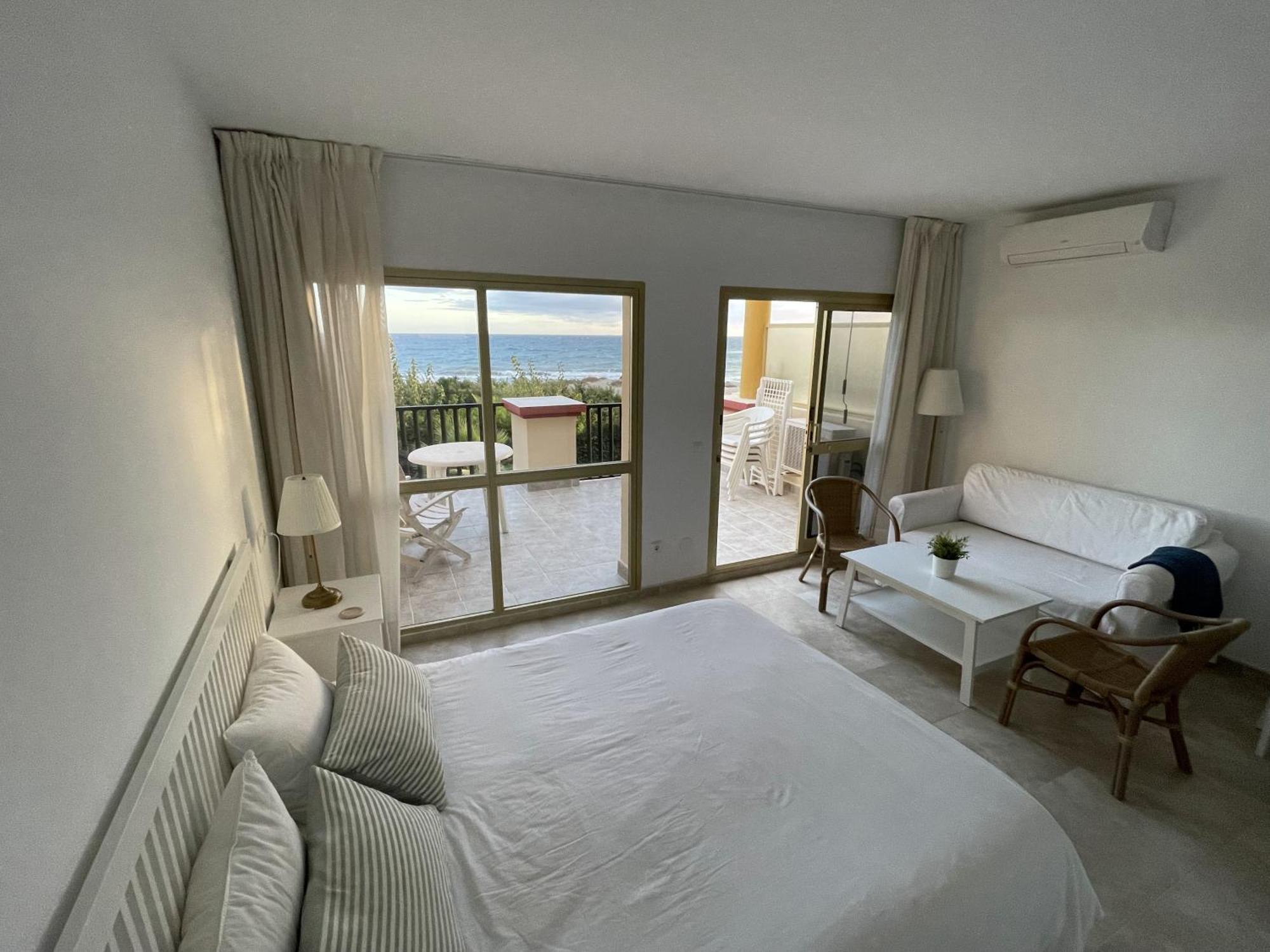 Estudio Con Insuperables Vistas Al Mar: Aparcamiento Marbella Bagian luar foto