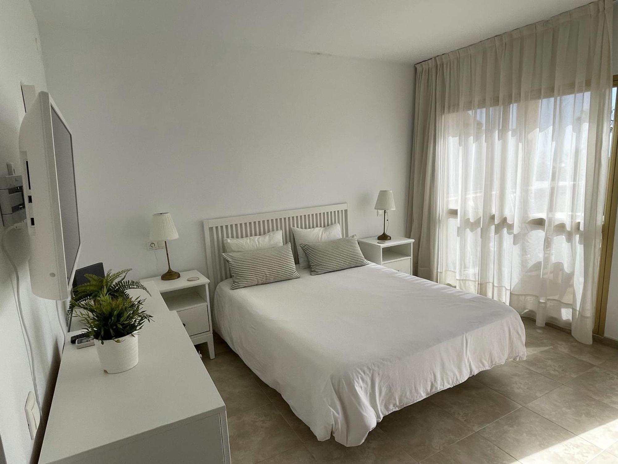 Estudio Con Insuperables Vistas Al Mar: Aparcamiento Marbella Bagian luar foto