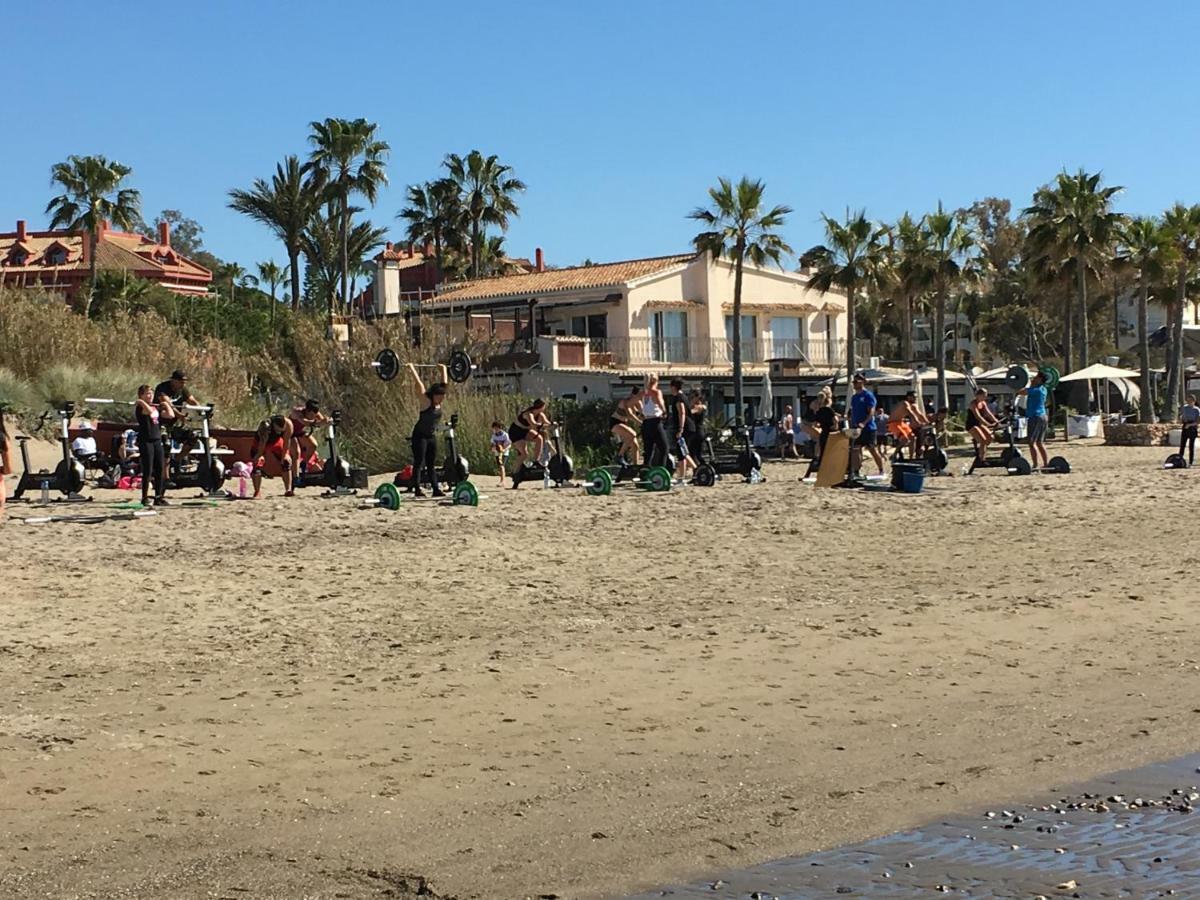 Estudio Con Insuperables Vistas Al Mar: Aparcamiento Marbella Bagian luar foto