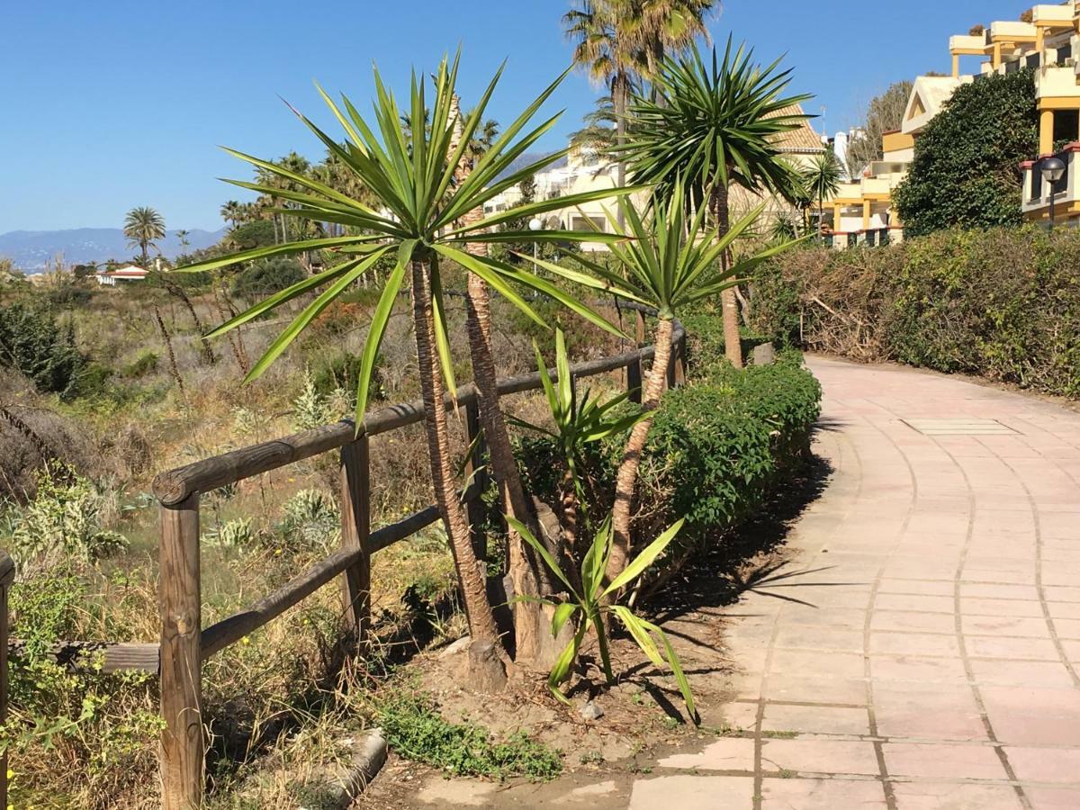 Estudio Con Insuperables Vistas Al Mar: Aparcamiento Marbella Bagian luar foto
